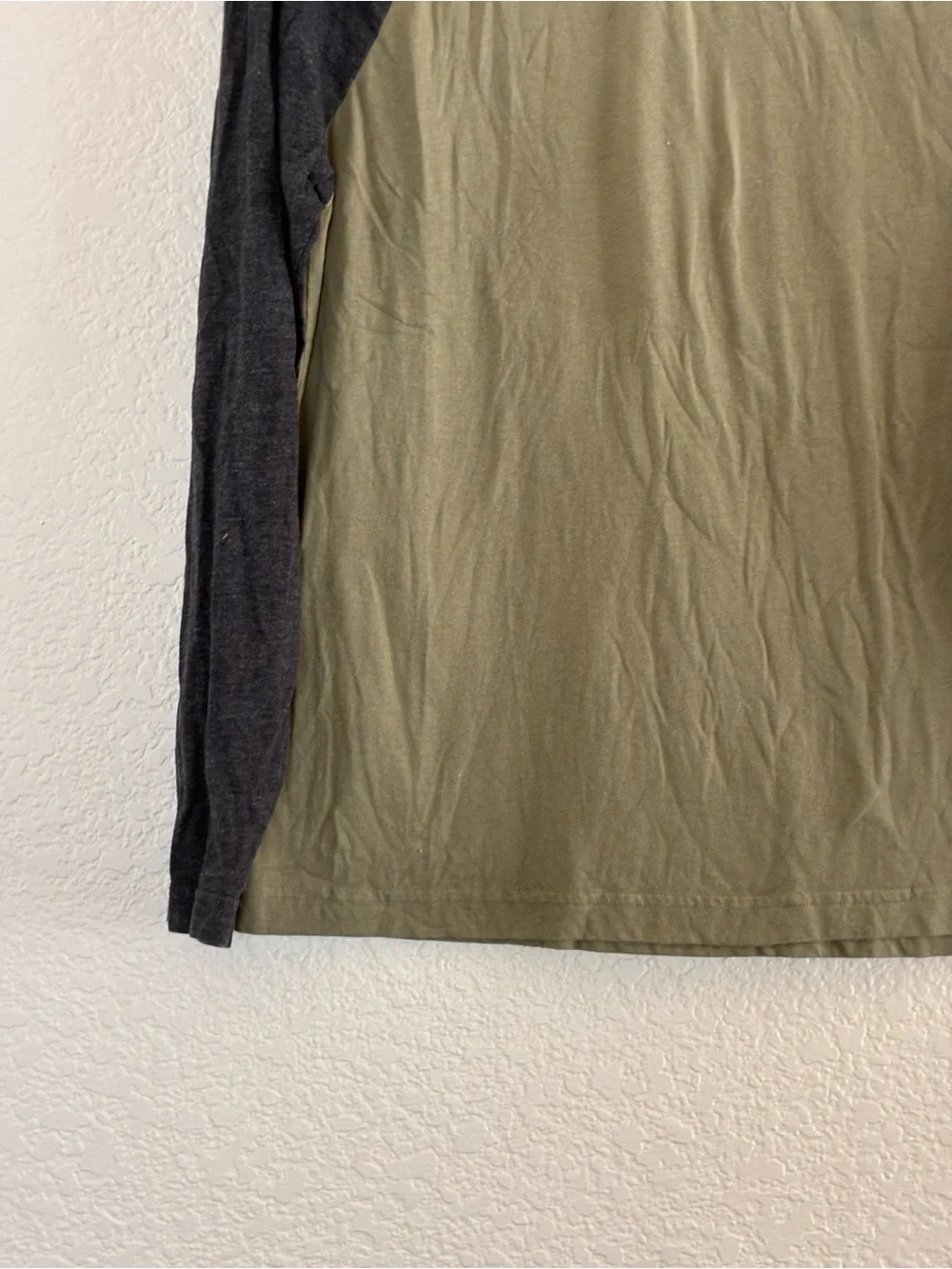 Hurley | Green and gray crew neck cotton blend long sleeve raglan t-shirt small